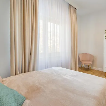 Double Rest, Sun&snow *